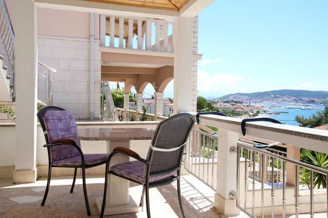Villa Rosanda Apartments Trogir Ngoại thất bức ảnh